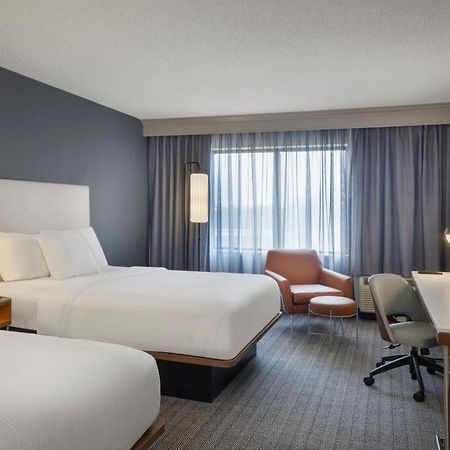 Courtyard By Marriott Springfield Airport Hotel Buitenkant foto