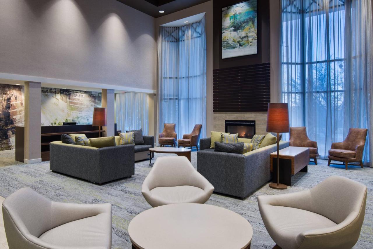Courtyard By Marriott Springfield Airport Hotel Buitenkant foto