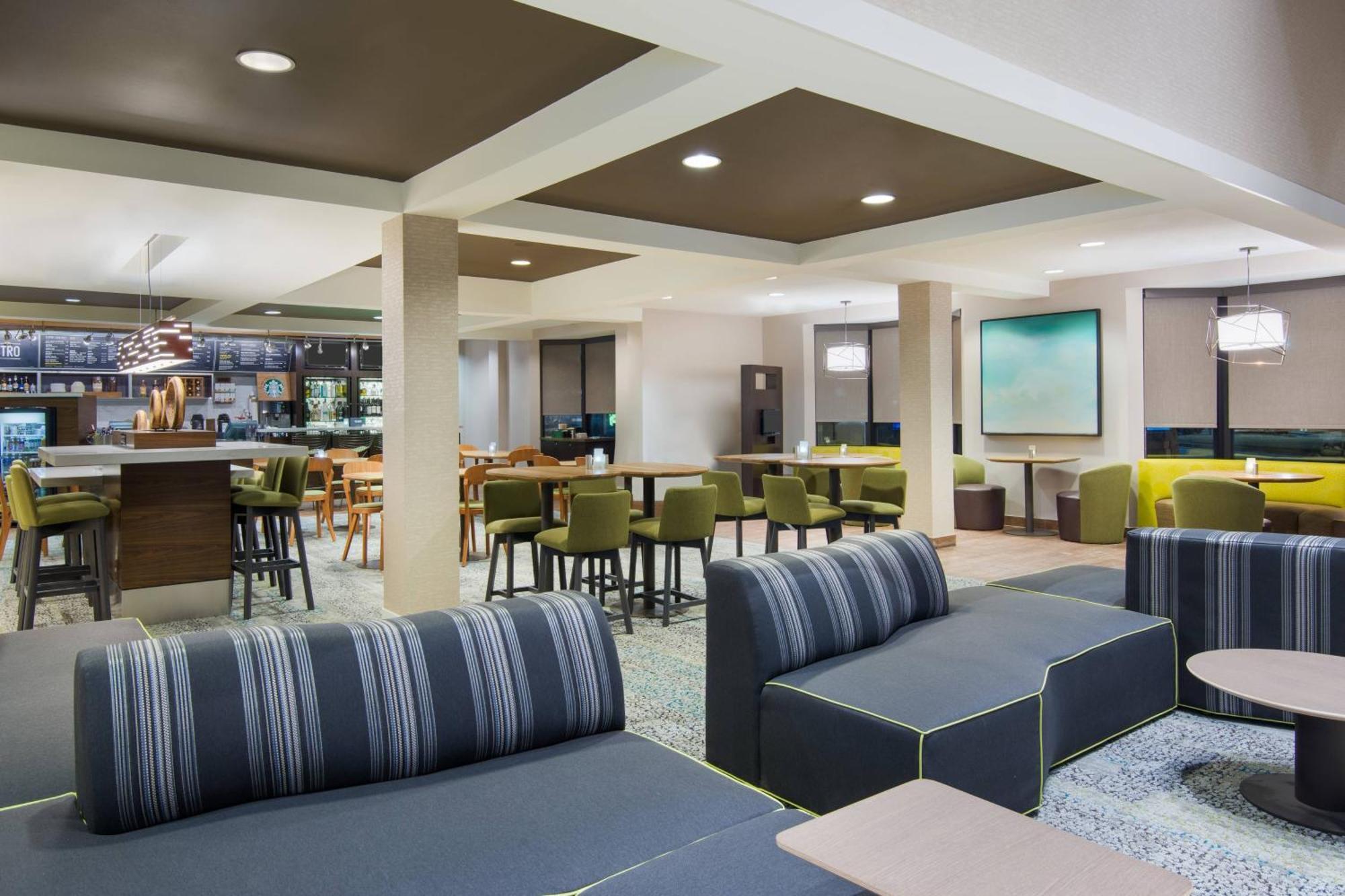Courtyard By Marriott Springfield Airport Hotel Buitenkant foto